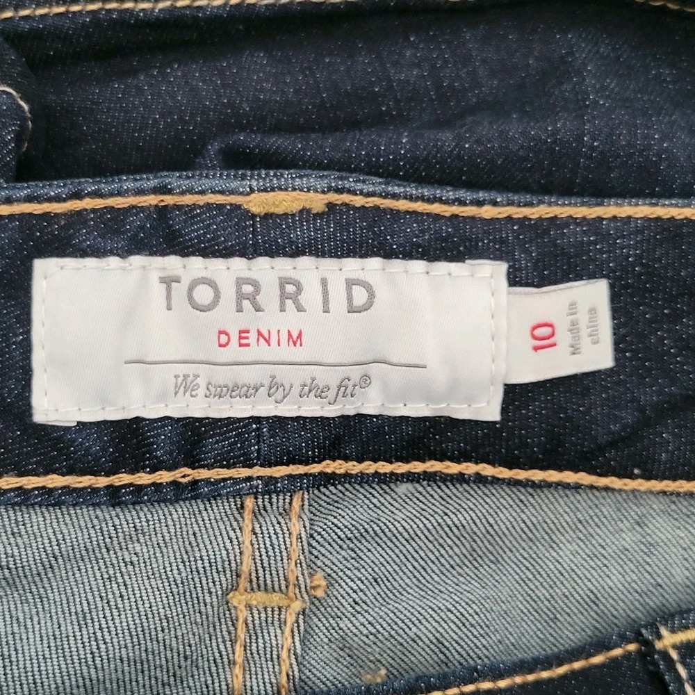 Torrid Denim Shorts Womens Size 10 Blue Stretch Mid Rise Jean Shorts - Picture 5 of 10